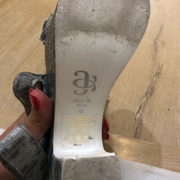 Andrea Gomez snake skin platform sandals - Picture 3 of 5
